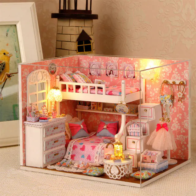 CraftyWood House Puzzle Kit